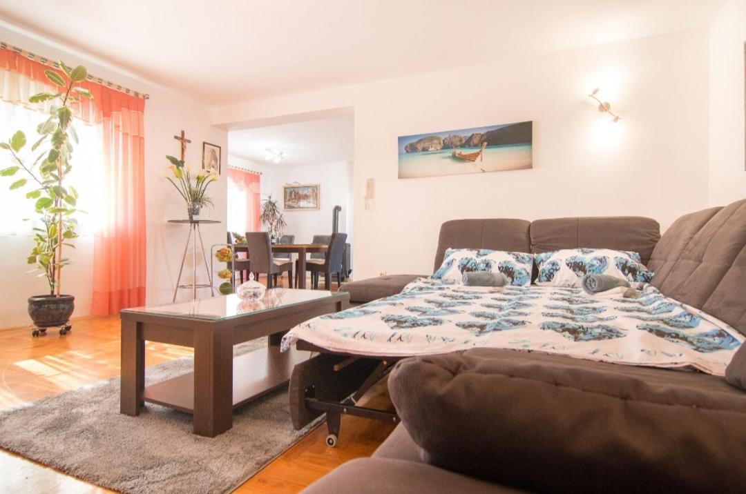 Apartment Antonella Fasana Fazana Bagian luar foto