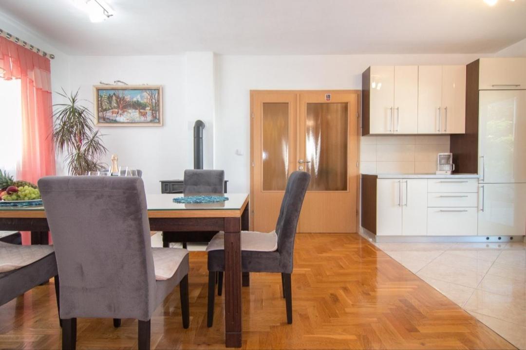 Apartment Antonella Fasana Fazana Bagian luar foto